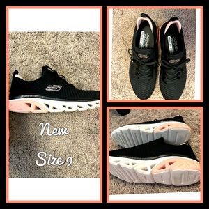 New Sketchers Shoes Size 9